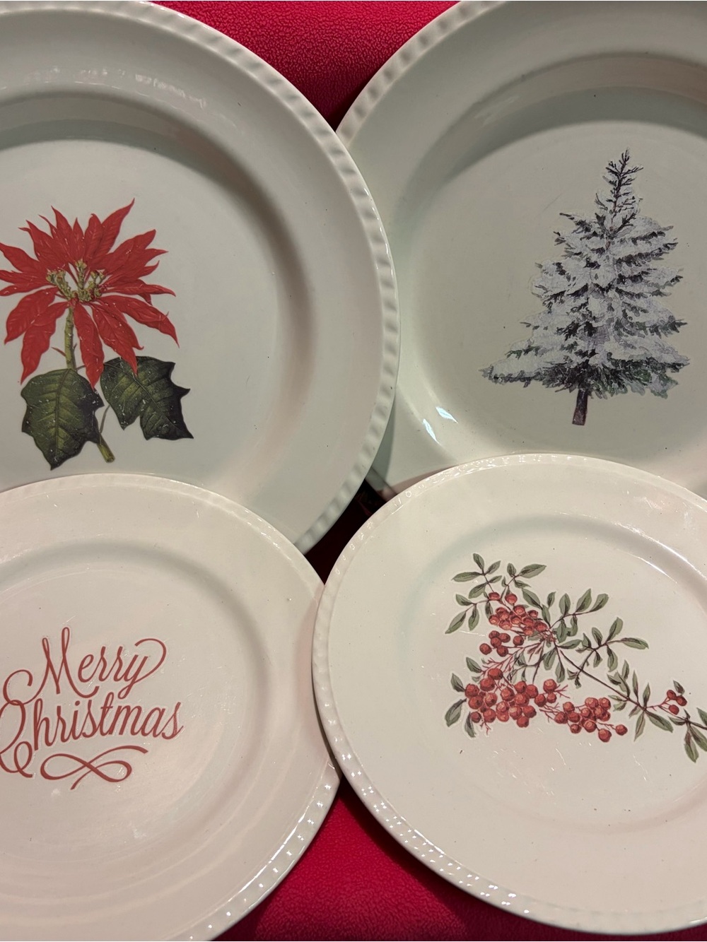 🧸2/$35🧸 Vintage Christmas Ceramic Decorative Dinner Plates